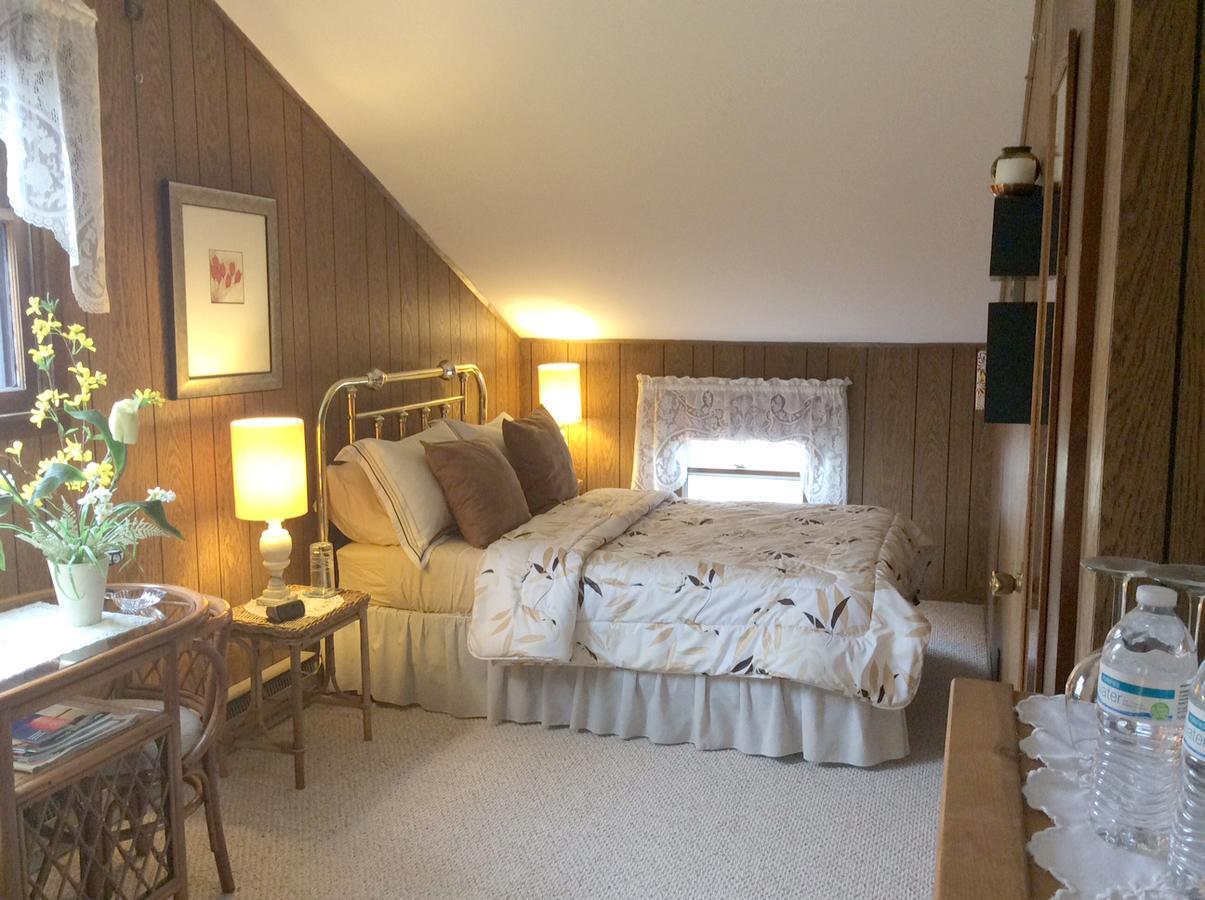 Firefly Bed & Breakfast Lincoln Exterior photo